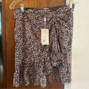 NWT Rails “Lara” Floral Side Ruched Mini Skirt